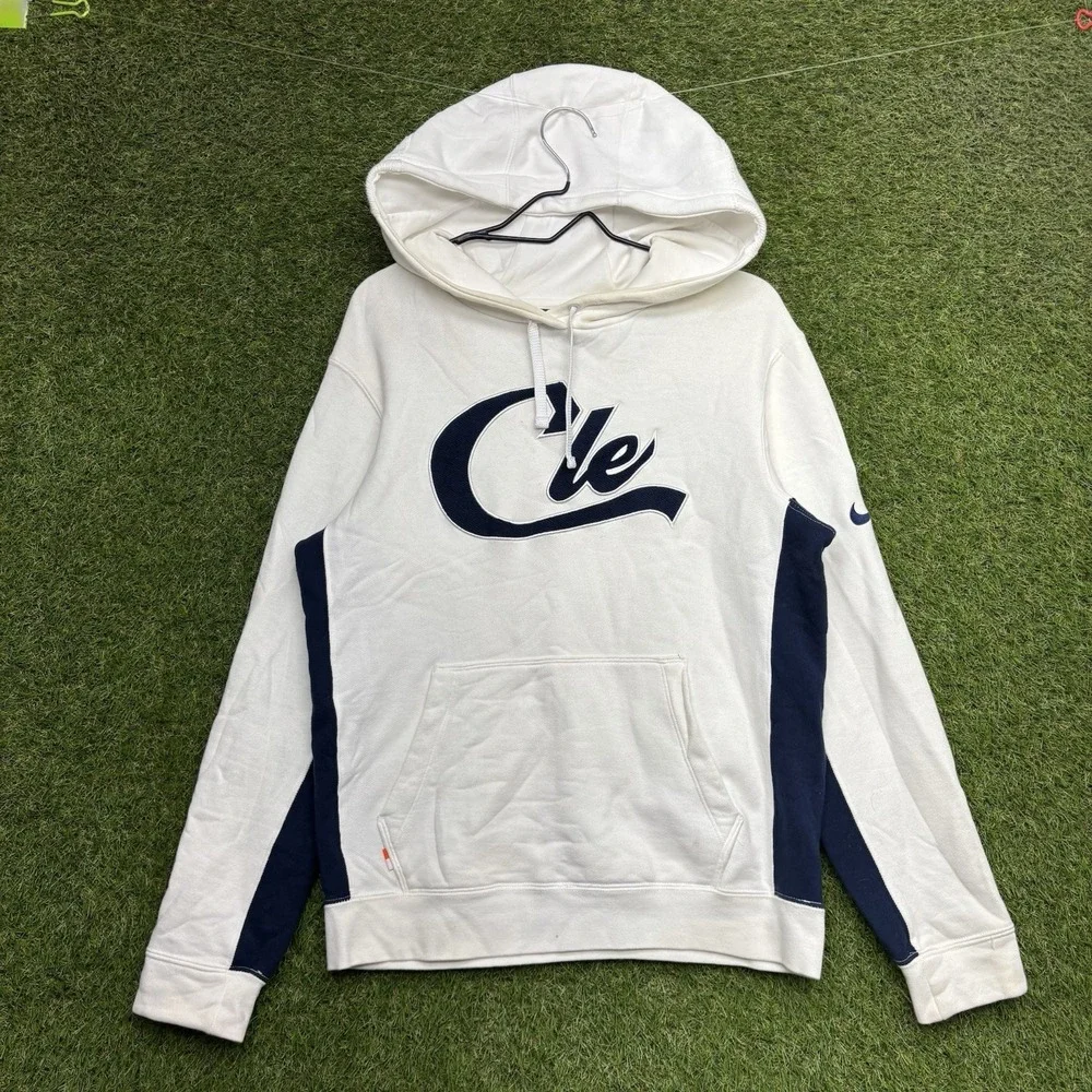 Cleveland Cavaliers Nike Hoodie Mens Small White Blue Sweatshirt Pullover NBA